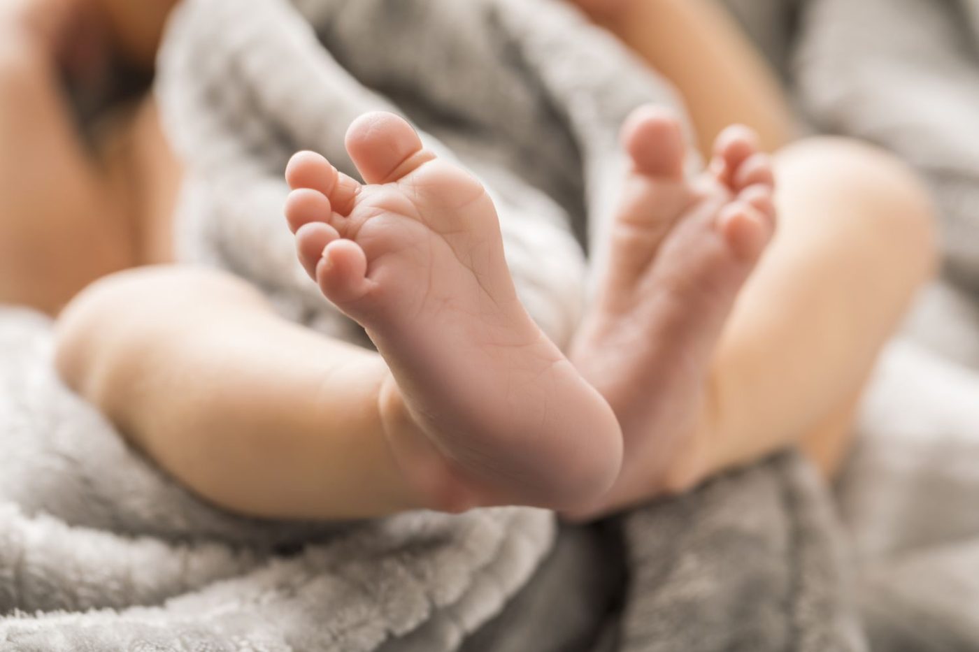 baby boys 0 1 months feet 746030451 5afc439da474be00371fe990