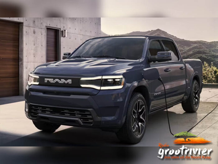 Ram onthul elektriese bakkie met ingeboude petrol kragopwekker om battery te laai